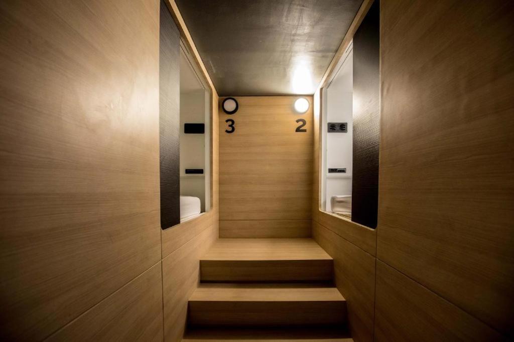 The Capsule By Unionspace (Adults Only) بانكوك المظهر الخارجي الصورة